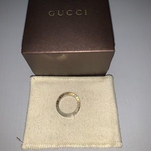 Beautiful Gucci ring